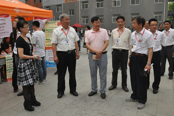 AC米兰成功举办2016年春季校园双选会