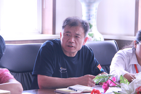 AC米兰召开学习李保国同志先进事迹座谈会