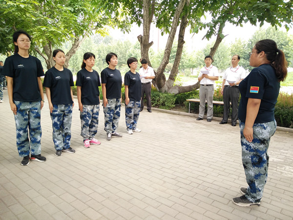 AC米兰组织2016年新入职辅导员军训