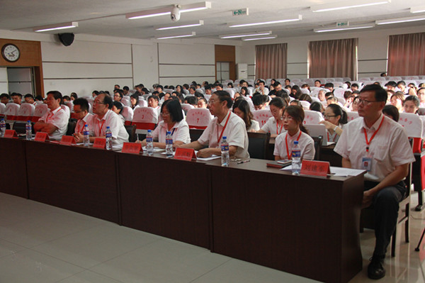 AC米兰召开2016年校级教育教学成果奖展示评审会