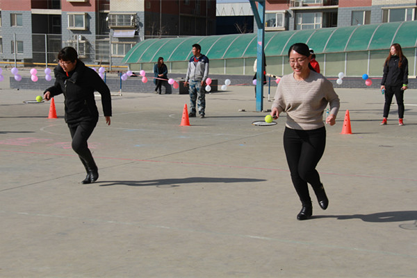 AC米兰举办庆“三•八”趣味游艺活动