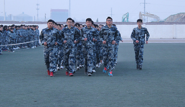 少年英姿 意气风发 ——经济学院成功举办中队文化节活动