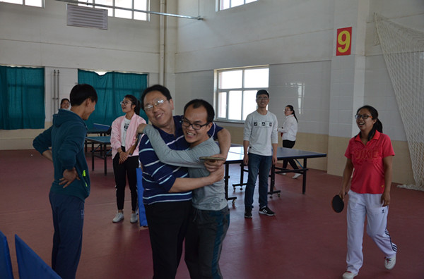 AC米兰举办教职工趣味运动会