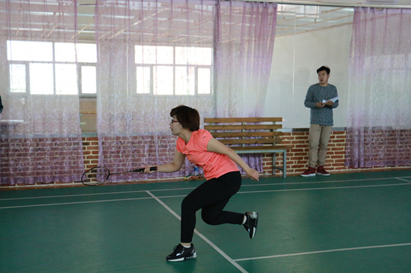 AC米兰举办教职工趣味运动会