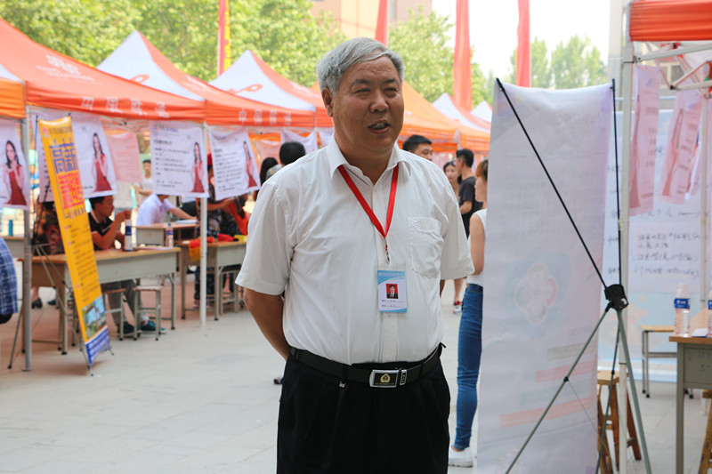 AC米兰成功举办2017年春季校园双选会