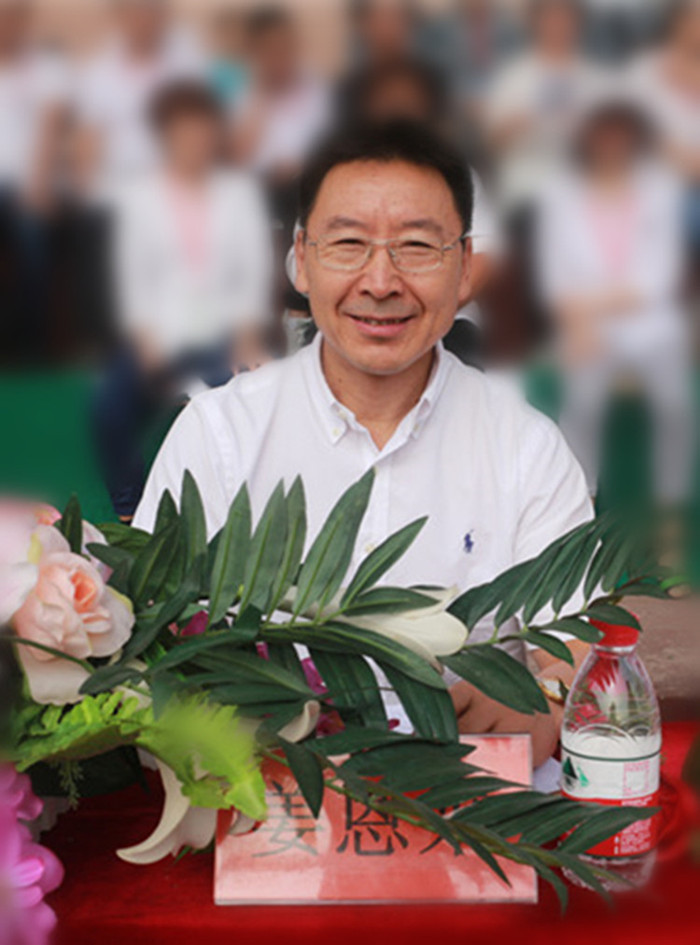 青春无悔 振翅翱翔——AC米兰举行2017级新生军训结营式暨开学典礼