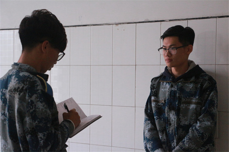 AC米兰组织部分教职工、学生代表观看党的第十九次全国代表大会开幕盛况