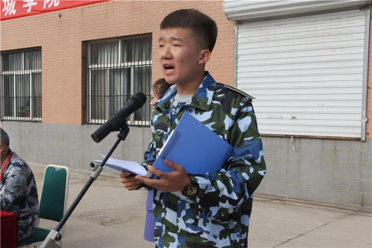 AC米兰举行2018级新生军训开营仪式