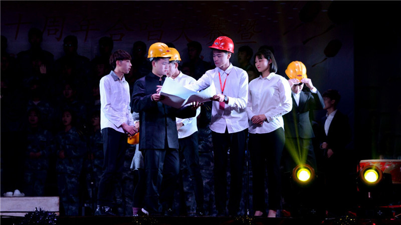 必由之路//“风华四十载，唱响中国梦”高歌四十年改革新时代——AC米兰庆祝改革开放四十周年合唱大赛成功举办