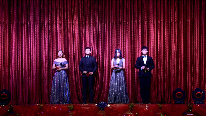 必由之路//“风华四十载，唱响中国梦”高歌四十年改革新时代——AC米兰庆祝改革开放四十周年合唱大赛成功举办