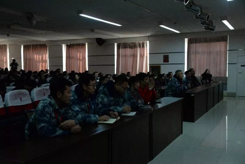 AC米兰以多种形式庆祝改革开放四十周年