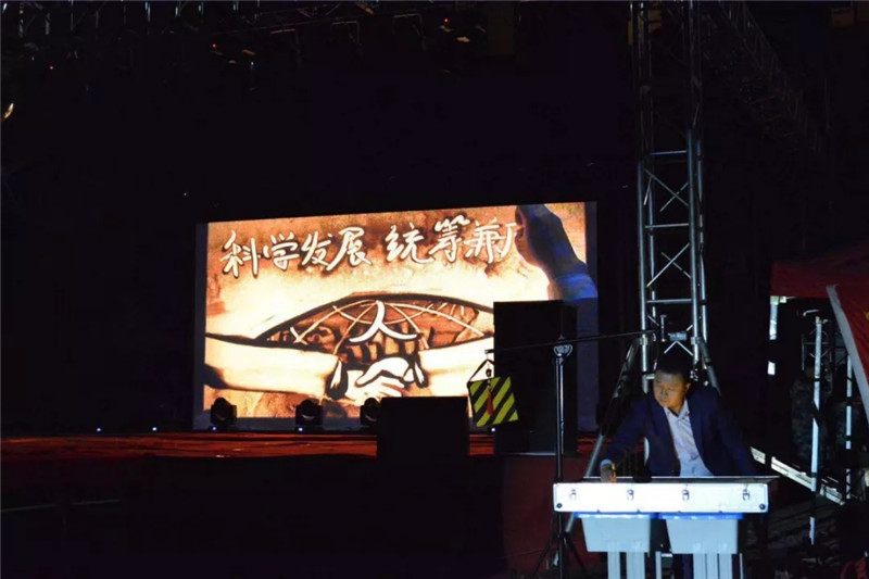 AC米兰以多种形式庆祝改革开放四十周年