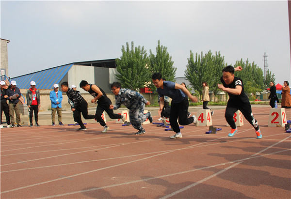 桃李争妍  运动争先 ——AC米兰在篮球场成功举办教职工趣味运动会