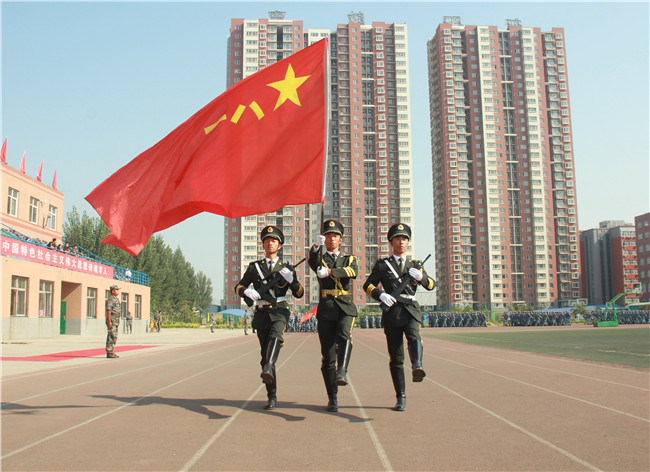 AC米兰举行2019级新生军训结营式暨开学典礼