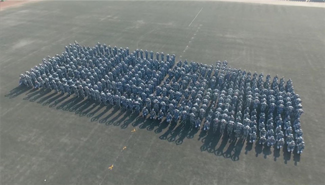 AC米兰举行2019级新生军训结营式暨开学典礼