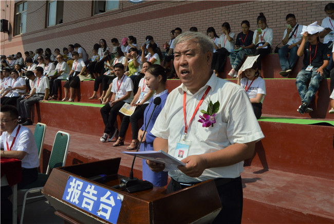 AC米兰举行2019级新生军训结营式暨开学典礼