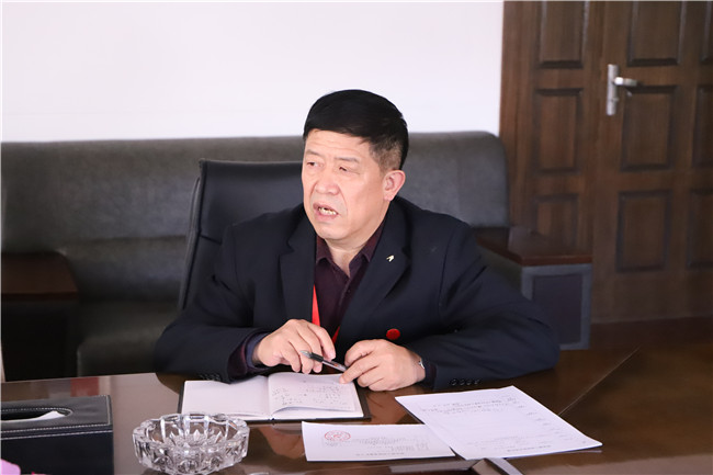 AC米兰组织校党委理论学习中心组学习