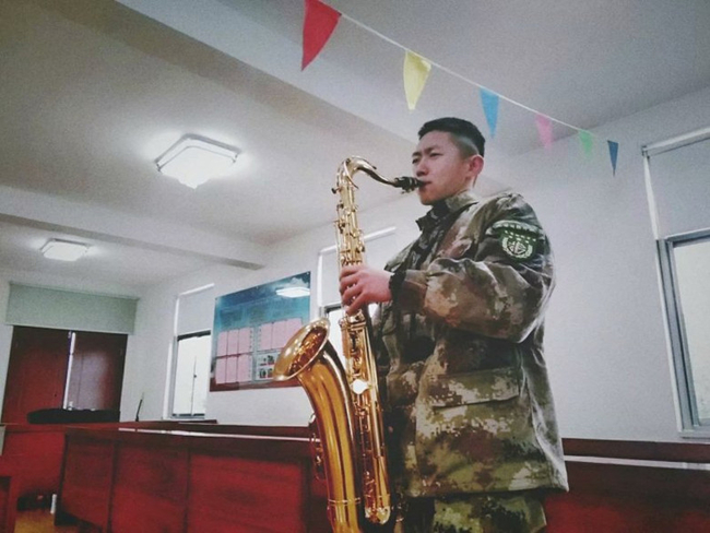 在抗洪抢险中体现价值---AC米兰学生薛锦霄抗洪事迹