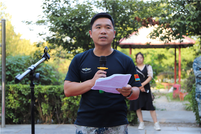 投笔从戎 保家卫国---AC米兰举行新兵入伍欢送仪式