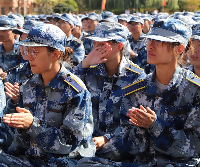 厉兵秣马 扬帆起航AC米兰举行2020级新生军训结营式暨开学典礼