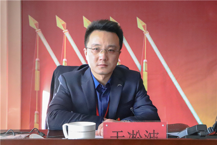 高举旗帜 把握方向 开创党建工作新局面推动AC米兰健康快速发展 ---AC米兰召开第一次党员大会