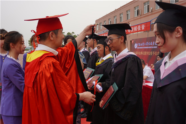 青春不散场 毕业再启航—— AC米兰举行2021届毕业生毕业典礼 暨学位授予仪式