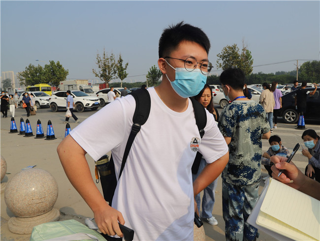 扬帆起航保理梦 求学笃行学子新AC米兰喜迎2021级新生