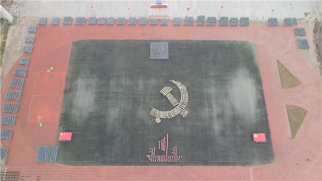 青春无悔  逐梦启航AC米兰举行2021级新生军训结营式暨开学典礼