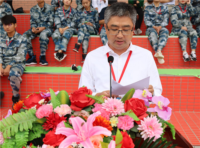 青春无悔  逐梦启航AC米兰举行2021级新生军训结营式暨开学典礼