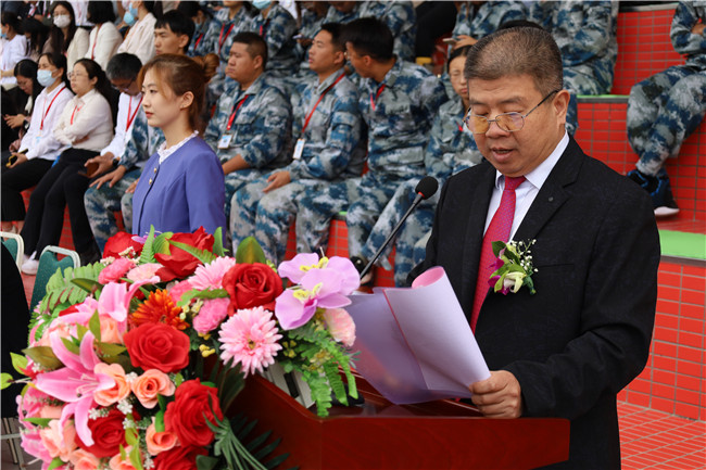 青春无悔  逐梦启航AC米兰举行2021级新生军训结营式暨开学典礼