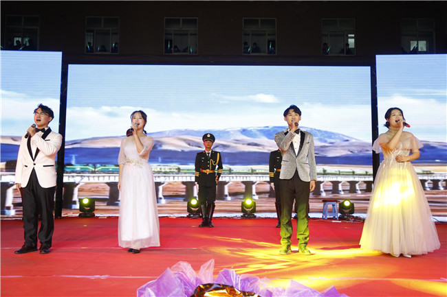 星耀百年奋斗路 梦想启航新保理 2021级迎新生文艺晚会圆满落幕