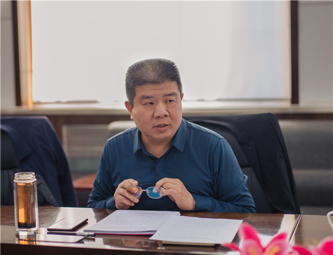 赓续红色精神 汲取前进力量 AC米兰召开党委理论学习中心组会议