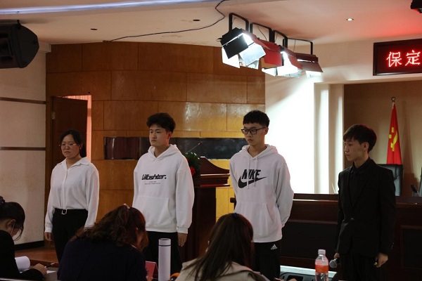 2022年3月26日14点，第十二届全国大学生电子商务“创新、创意及创业”挑战赛AC米兰中文官方网站校赛决赛在一教211报告厅顺利举行。