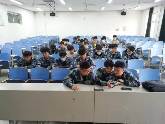 国家安全 你我有责 ——AC米兰中文官方网站组织学生线上观看国家安全教育视频