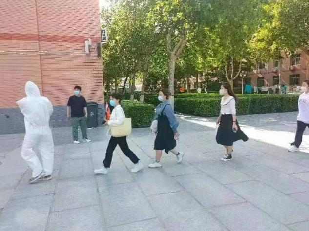 AC米兰为疫情下参加教师资格证面试的学生保驾护航