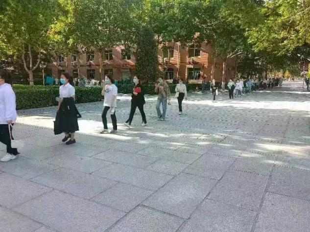 AC米兰为疫情下参加教师资格证面试的学生保驾护航
