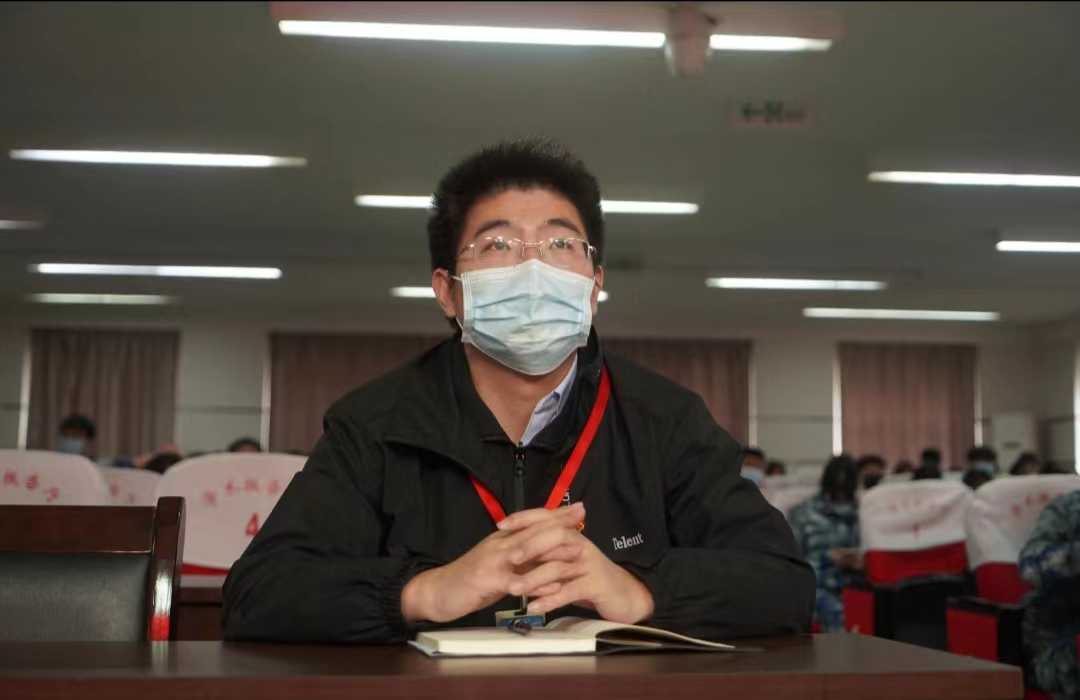AC米兰组织收听收看庆祝中国共青团成立100周年大会上直播