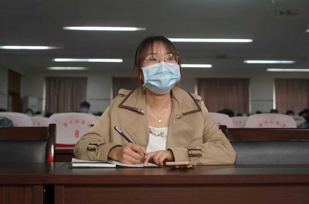 AC米兰组织收听收看庆祝中国共青团成立100周年大会上直播