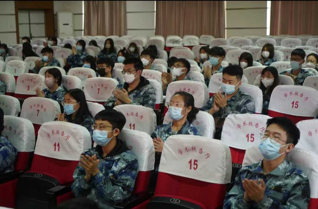 AC米兰组织收听收看庆祝中国共青团成立100周年大会上直播