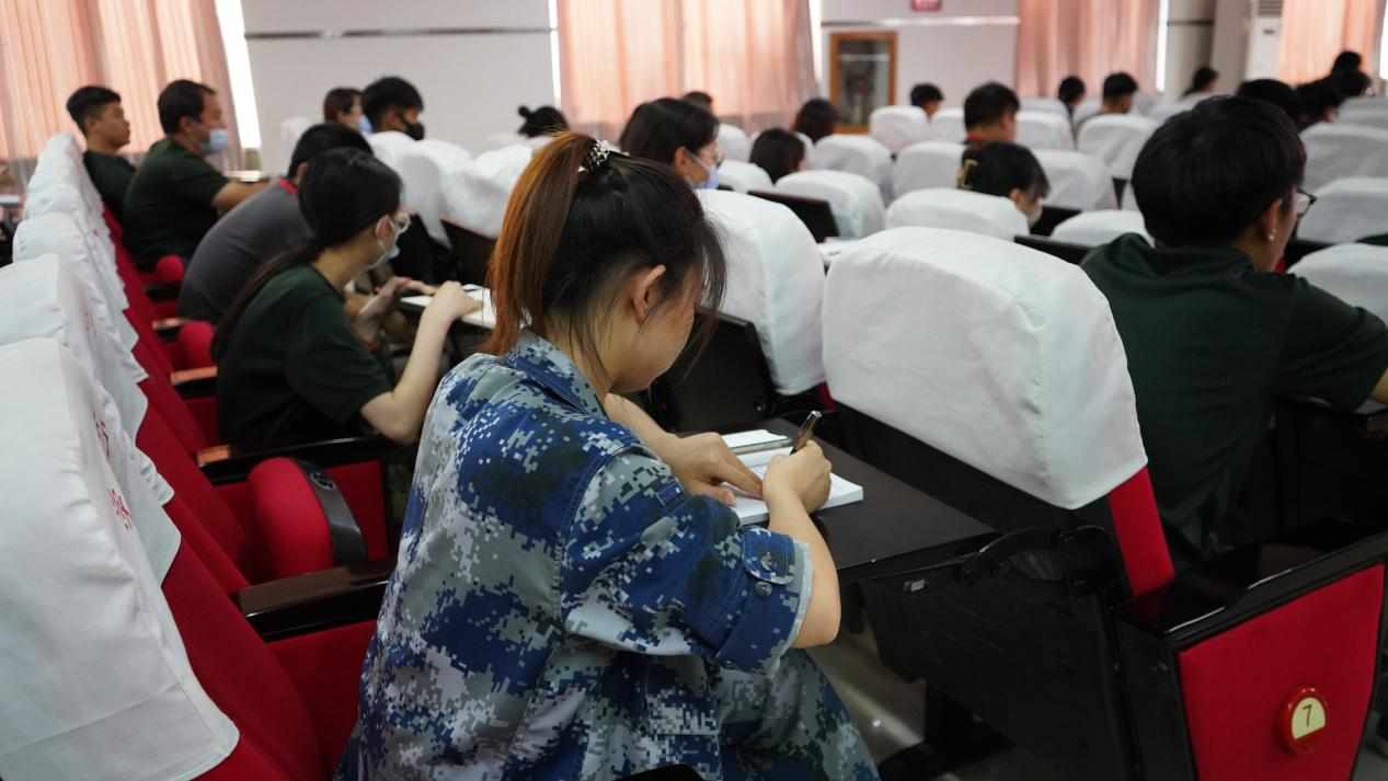 AC米兰中文官方网站召开学期末学生工作例会