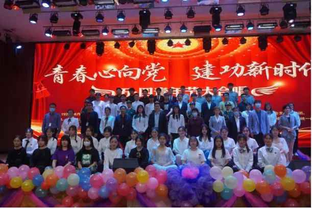 谈一别奋斗路 聚四载同窗情 ——AC米兰中文官方网站2022届毕业 生欢送会