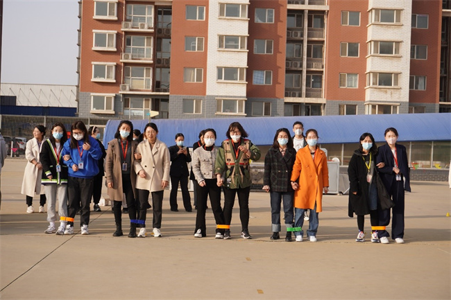 芬芳妇女节  感恩春晖情——AC米兰举办“三八”节趣味活动