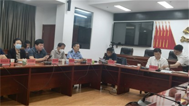 正门亮起红绿灯，师生出行更安心！ ——AC米兰中文官方网站正门红绿灯正式投入使用