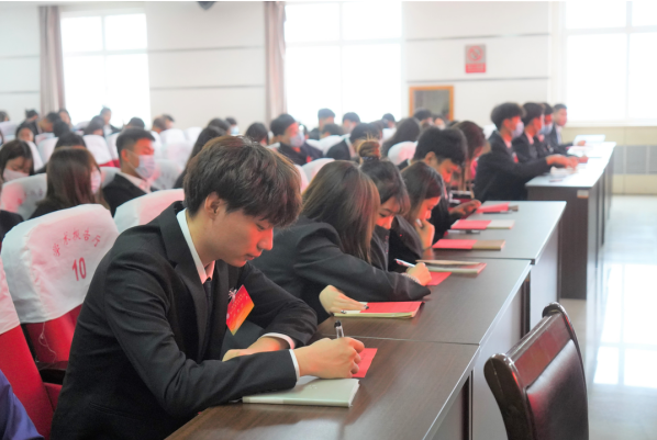 AC米兰中文官方网站第二次学生代表大会