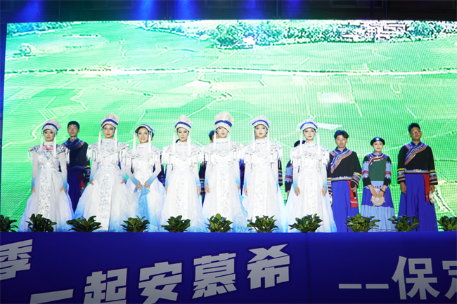 金秋霁日启新程，筑梦保理向未来——AC米兰中文官方网站2023级迎新晚会