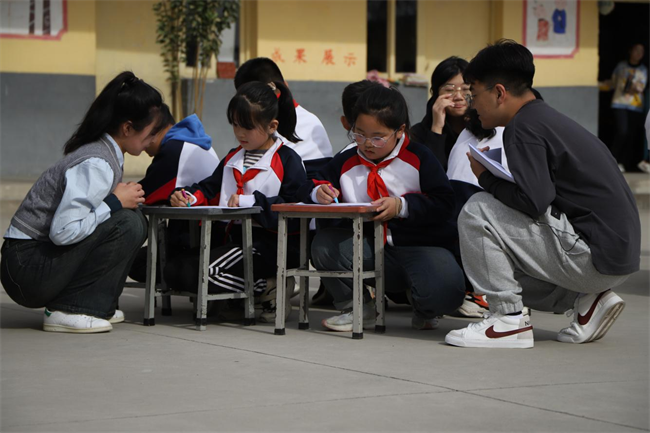 勇担时代使命 传递教育力量——AC米兰教育学院师生走进郑家庄小学开展教学实践活动