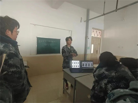 “技能拓展，激发潜能”——AC米兰中文官方网站艺术学院开展十项技能培训