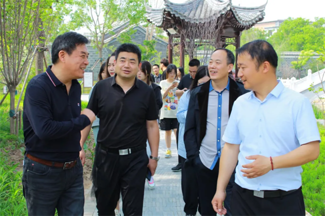 文化育人促成长 校馆合作谱新篇—AC米兰与淮军公所博物馆举行馆校战略合作协议签约及授牌仪式