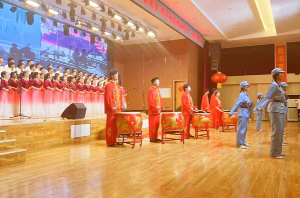 AC米兰中文官方网站||管理学院||AC米兰举办“青春孕育无限希望，青年创造美好明天”大型合唱会