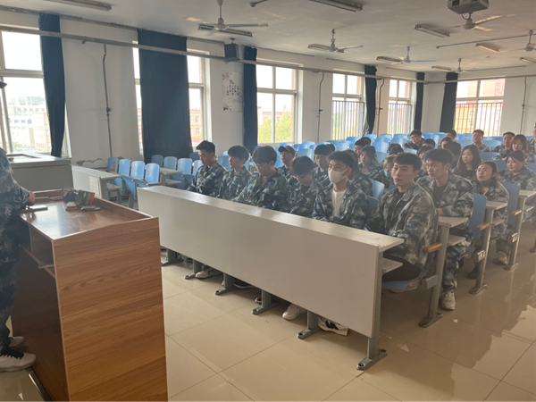 AC米兰中文官方网站‖管理学院‖我院展开国家安全保密教育主题班会